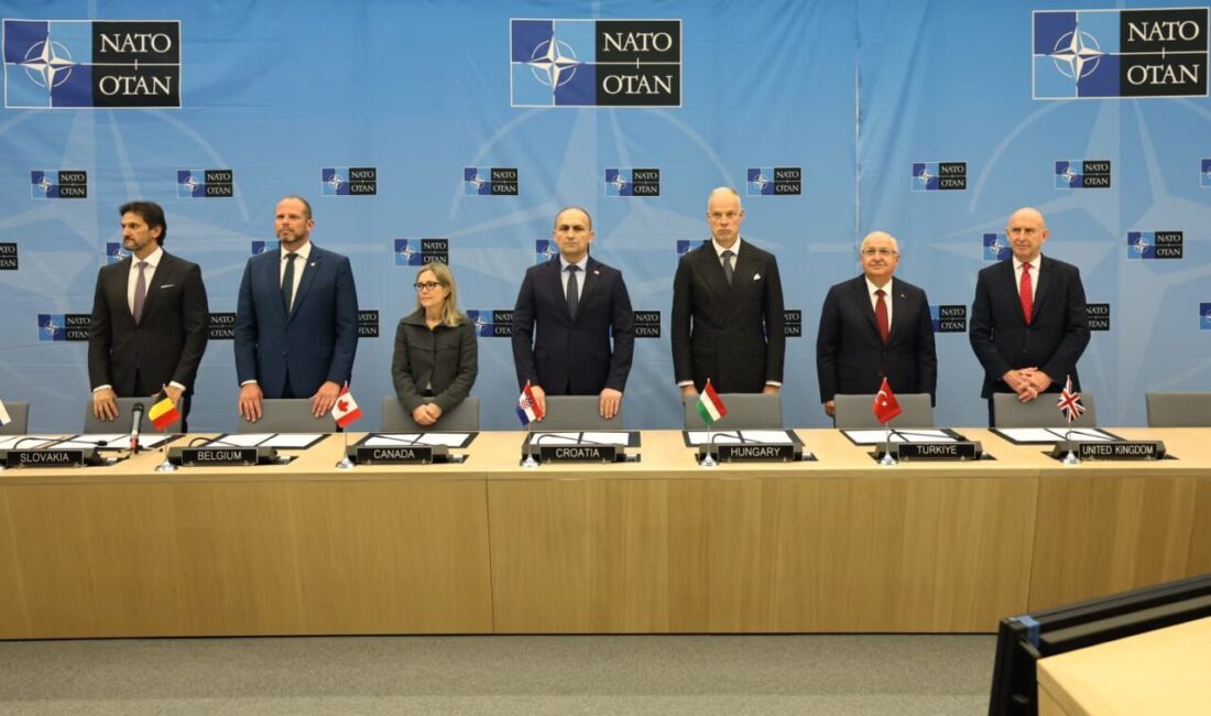 BELÇİKA, – MİLLİ Savunma Bakanı Yaşar Güler, NATO Savunma Bakanları