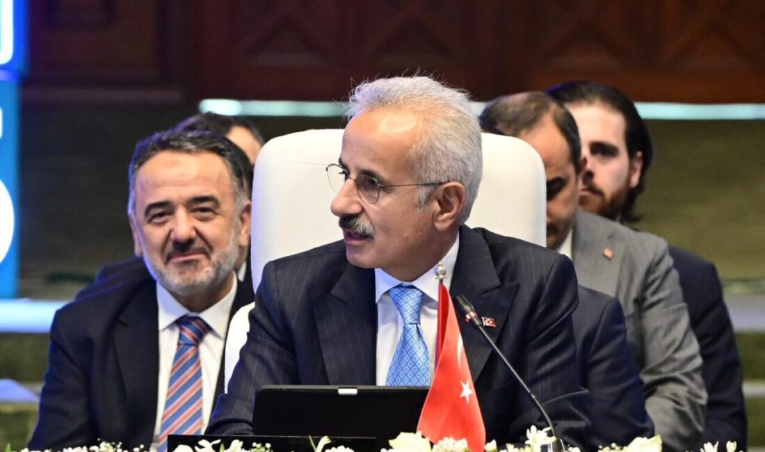 PAKİSTAN, – ULAŞTIRMA ve Altyapı Bakanı Abdulkadir Uraloğlu, Pakistan’da düzenlenen