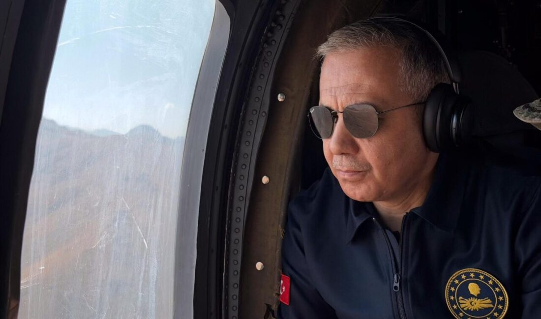 BAKAN YERLİKAYA, HELİKOPTERLE İNCELEMELERDE BULUNDU İçişleri Bakanı Ali Yerlikaya, Hakkari’de