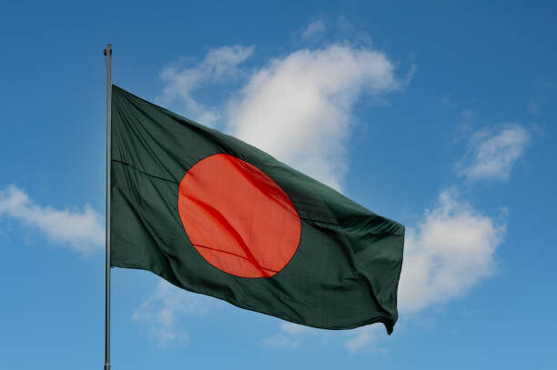 BANGLADEŞ, – BANGLADEŞ’te, tekstil fabrikası ve kimyasal depo bulunan bir