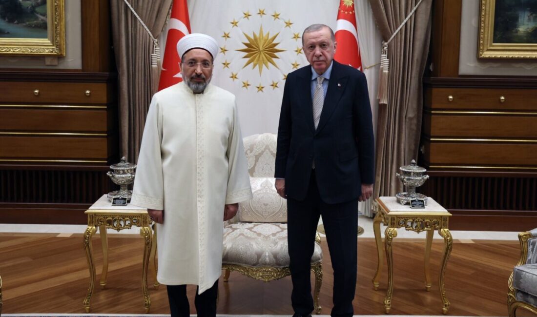 Cumhurbaşkanı Erdoğan, Diyanet İşleri Başkanı Arpaguş’u kabul etti ANKARA, – CUMHURBAŞKANI Recep Tayyip Erdoğan, Diyanet İşleri Başkanı Safi