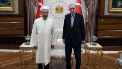 ANKARA, – CUMHURBAŞKANI Recep Tayyip Erdoğan, Diyanet İşleri Başkanı Safi
