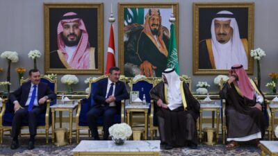 ‘TEMASLARDA BULUNACAĞIZ’ Cumhurbaşkanı Yardımcısı Cevdet Yılmaz, sosyal medya hesabından açıklama