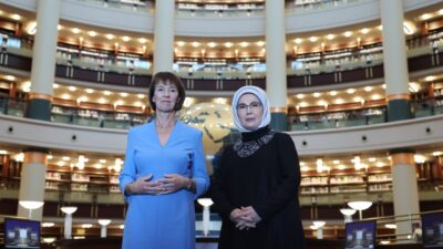 ANKARA, – CUMHURBAŞKANI Recep Tayyip Erdoğan’ın eşi Emine Erdoğan, Türkiye’ye