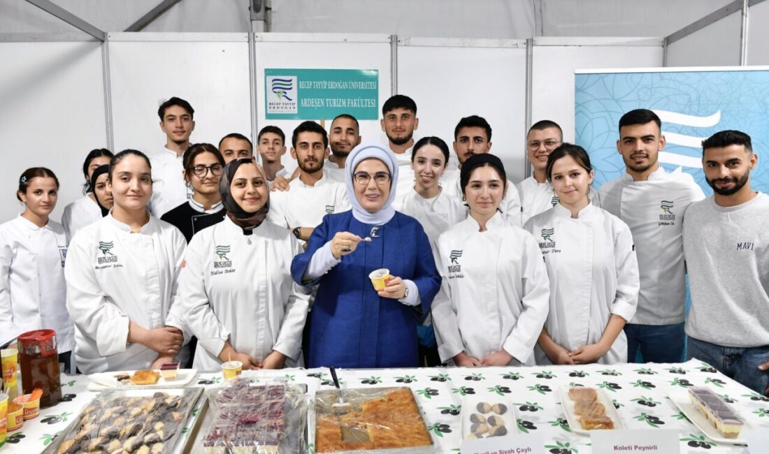 ANKARA, – CUMHURBAŞKANI Recep Tayyip Erdoğan’ın eşi Emine Erdoğan, Rize’de