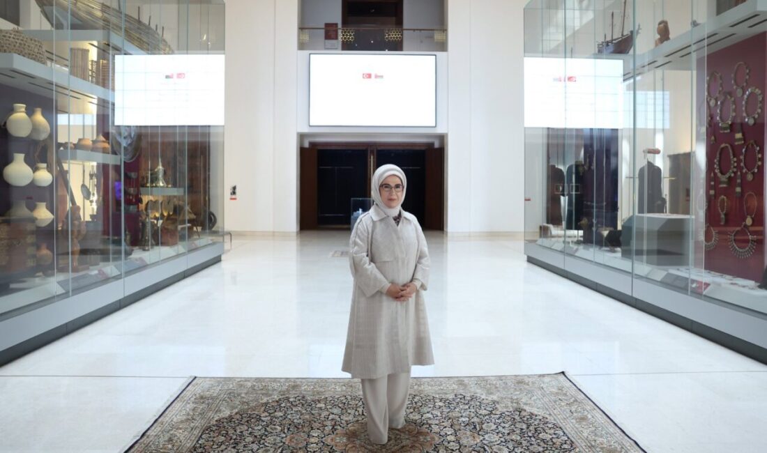 UMMAN, – CUMHURBAŞKANI Recep Tayyip Erdoğan’ın eşi Emine Erdoğan, Umman’daki