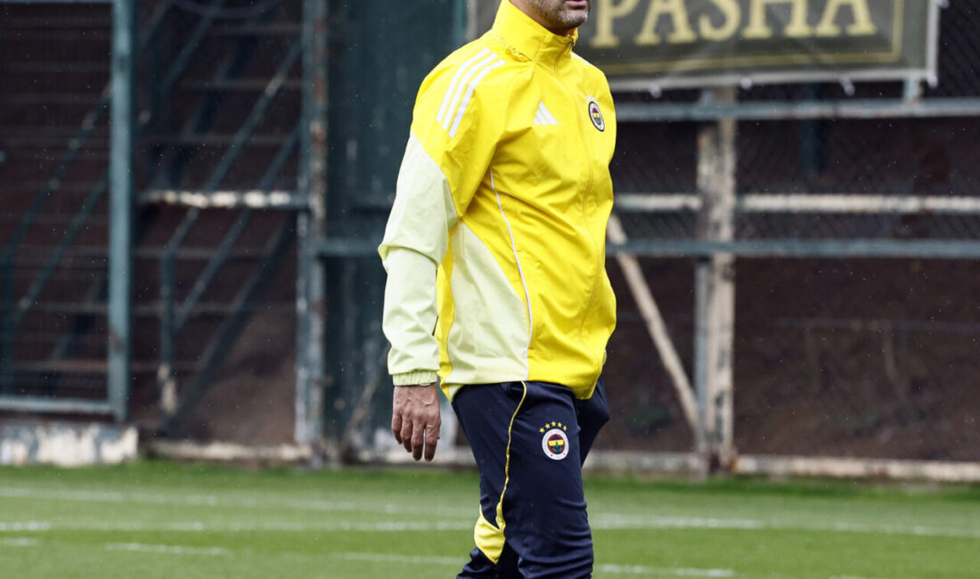 İSTANBUL, – FENERBAHÇE, Mısırlı.com.tr Fatih Karagümrük ile oynayacağı maçın hazırlıklarına