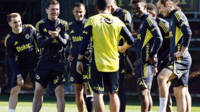İSTANBUL, -FENERBAHÇE, 2 Kasım Pazar günü Beşiktaş ile deplasmanda oynayacağı