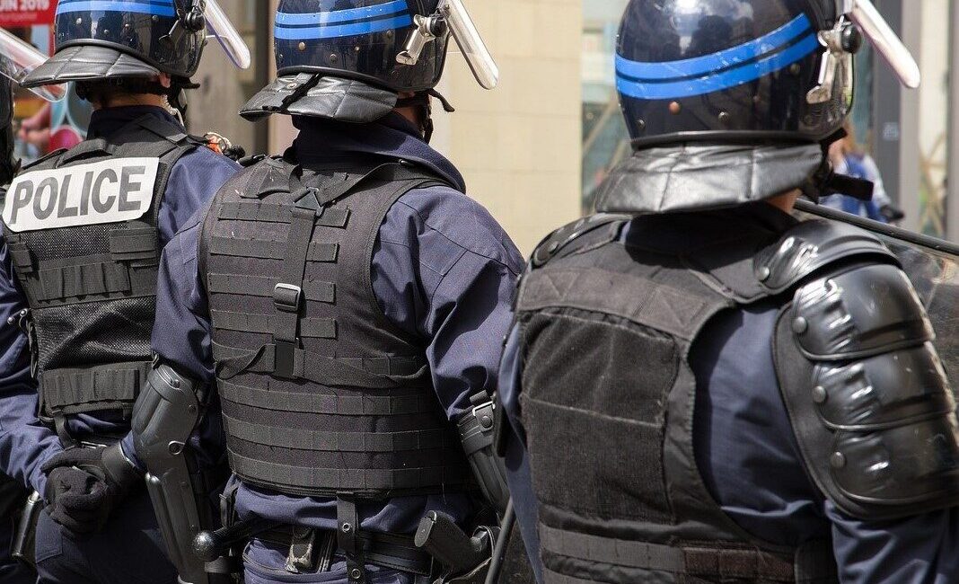 Fransa’da değerli metal rafinerisinde soygun FRANSA, – FRANSA’nın Lyon şehrinde değerli metallerin işlendiği rafineride hırsızlık