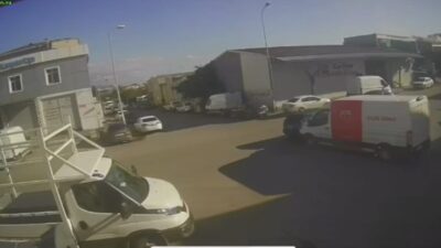 Mert ORDU / İSTANBUL, –Ataşehir’de panelvanla çarpışarak takla atan cipin