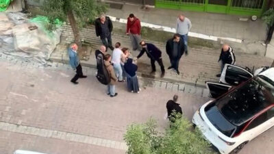 İhsan DÖRTKARDEŞ/İSTANBUL, – AVCILAR’da evinin önüne park etmek isteyen sürücünün