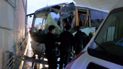 Özgür EREN / İSTANBUL, – BAKIRKÖY’de çevik kuvvet polislerini taşıyan