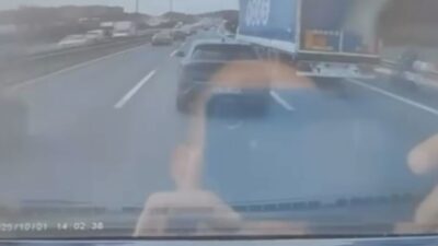 İSTANBUL, – BAŞAKŞEHİR’de TEM Otoyolu’nda bir motosiklet, emniyet şeridini kullanarak