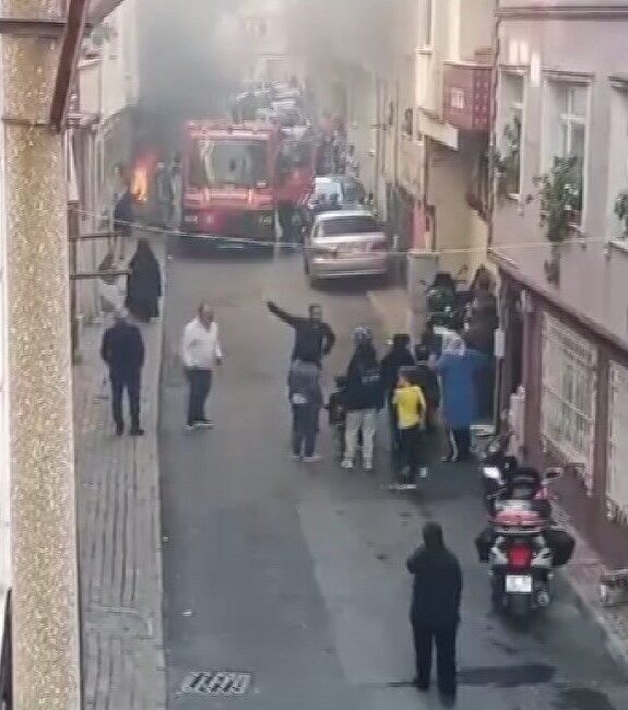 Özgür EREN/İSTANBUL, – ESENLER’de 5 katlı binanın bodrum katında yangın