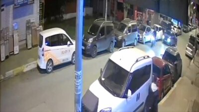 Baran AKKAYA/İSTANBUL, –ESENYURT’ta evine yürüyen H.T., sokak üzerinde 2 kişinin