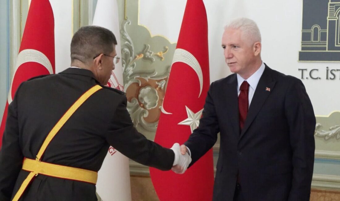 İstanbul- İstanbul Valiliği’nde Cumhuriyet’in 102. yıl kabul töreni Canan İLARSLAN- Emir Efe BENLİOĞLU, İSTANBUL, – İSTANBUL Valisi Davut