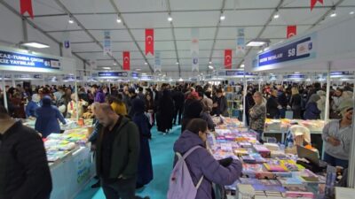 Mert ORDU / İSTANBUL, – Üsküdar Kaymakamlığı Kitap Fuarı’nın açılışında