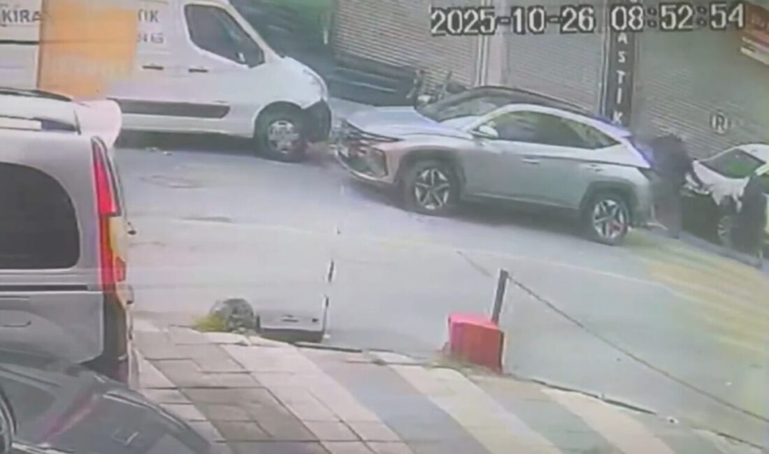 İstanbul-Kağıthane’de 15 el ateş ettiği kadını sokak ortasında öldürdü; cinayet anı kamerada Doğan Can CESUR- Yılmaz OKUR / İSTANBUL -KAĞITHANE’de eski sevgilisi