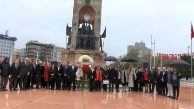 Yılmaz OKUR/İSTANBUL – TÜRKİYE Muhtarlar Konfederasyonu üyeleri Muhtarlar Günü nedeniyle