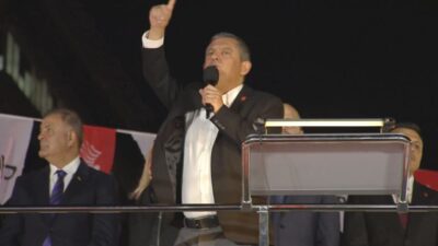 İSTANBUL, – Cumhuriyet Halk Partisi Genel Başkanı Özgür Özel, partisinin