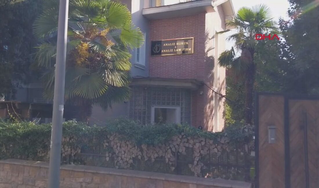 İstanbul – Rezan Epözdemir hakkında 12 yıla kadar hapis talebi-1 İSTANBUL Avukat Rezan Epözdemir hakkında yürütülen soruşturma tamamlandı. Epözdemir’in ‘rüşvete