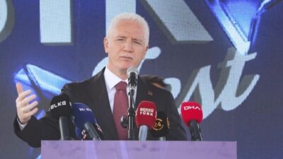 Esra GÜNTEPE – Hadican EROL / İSTANBUL – Üniversite öğrencileri