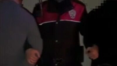 Emre KURT/İSTANBUL, – SULTANGAZİ’de polis denetimlerinde durdurulan araçta otomatik silah,