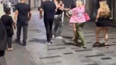 Doğan Can CESUR / İSTANBUL – TAKSİM İstiklal Caddesi’nde gece