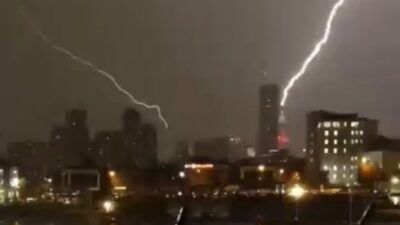 Leyla YILDIZ/İSTANBUL, – İSTANBUL’da akşam saatlerinde etkili olan gök gürültülü