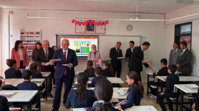 Gizem KARADAĞ-Batuhan DURNAOĞLU/ANKARA, – KAMU Başdenetçisi (Ombudsman) Mehmet Akarca, “Çocuklara