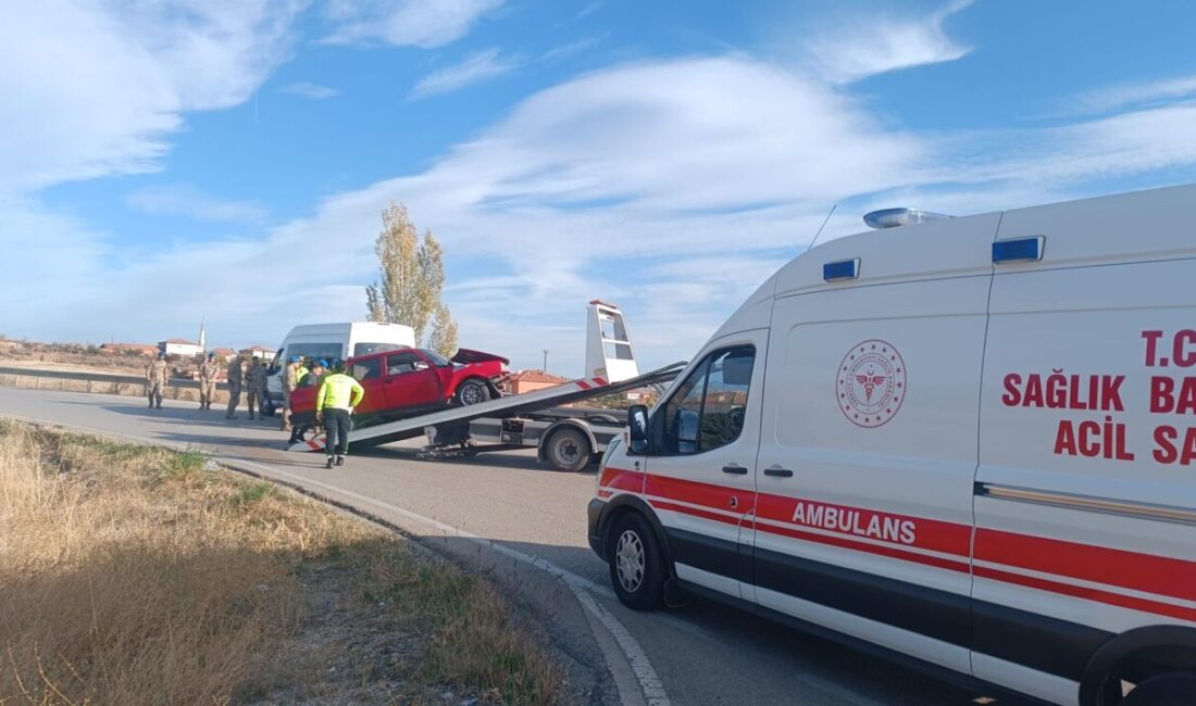 Burak CAN/ KIRIKKALE, – KIRIKKALE’de jandarma aracını geçmeye çalışan otomobilin