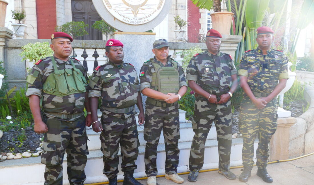 MADAGASKAR, – MADAGASKAR’da hükümet karşıtı protestoların ardından yönetime el koyan