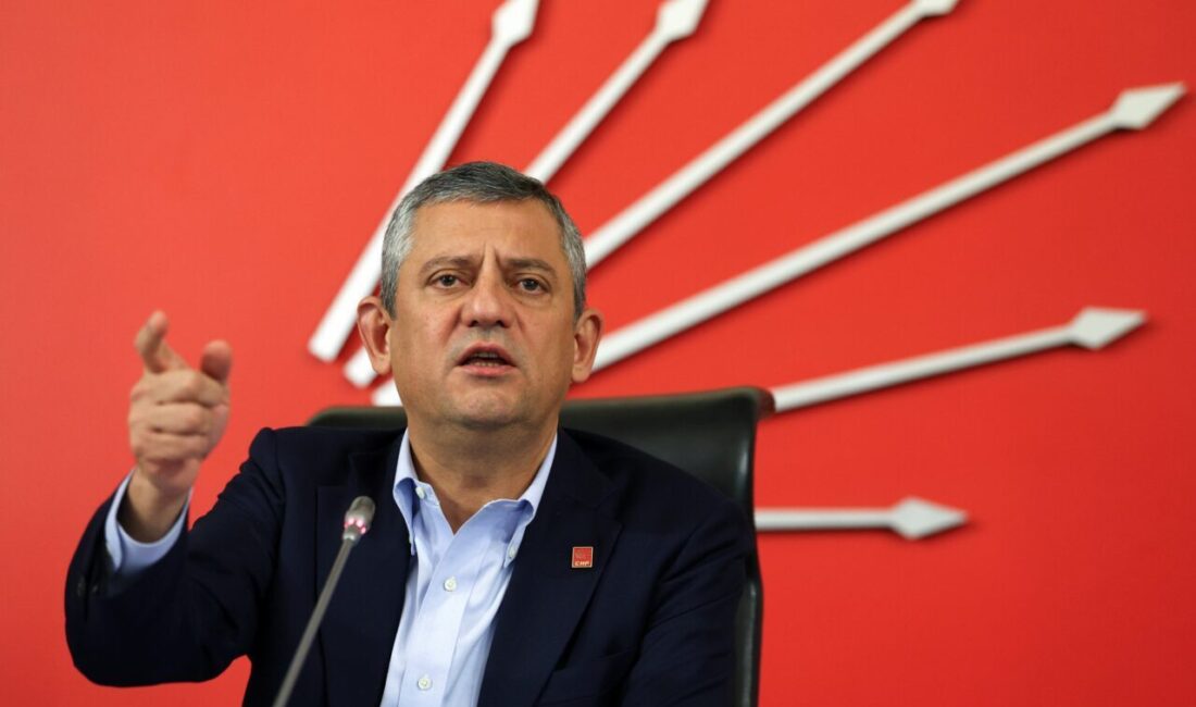 Özgür Özel: Demokrasi ve hukukun üstünlüğünün yeniden tesis edilmesine ihtiyaç var ANKARA, – CHP Genel Başkanı Özgür Özel, “102 yıl sonra