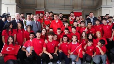 BAKAN BAK’TAN EYLÜL AYI SPOR BAŞARILARINA ÖVGÜ: "GURUR TABLOSU MİLLETİMİZE