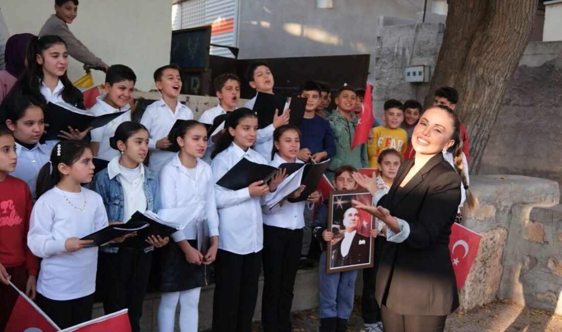 Kübra SONKAYA-Ahmet ATMACA/ANKARA, – GAZİANTEP’in Şehitkamil ilçesinde müzik öğretmeni olarak