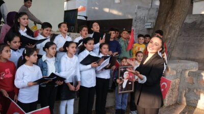 Kübra SONKAYA-Ahmet ATMACA/ANKARA, – GAZİANTEP’in Şehitkamil ilçesinde müzik öğretmeni olarak