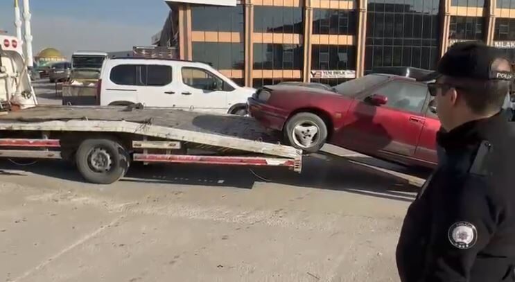 ANKARA, – ANKARA’da polis ekipleri, İvedik Sanayi bölgesinde çevre ve