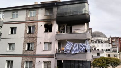 Nisa MİĞAL-Emirhan YÜZÜGÜLDÜ/ANKARA, – ANKARA’nın Mamak ilçesinde 4 katlı binanın