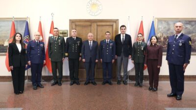 ANKARA, – MİLLİ Savunma Bakanı Yaşar Güler, 24 Kasım Öğretmenler