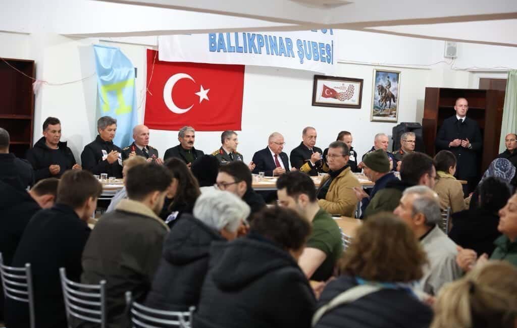 ANKARA, – MİLLÎ Savunma Bakanı Yaşar Güler, C-130 tipi askerî