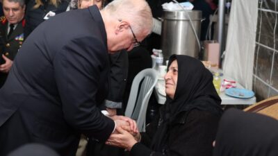 BAKAN GÜLER, ŞEHİT HAVA ULAŞTIRMA UZMAN ÇAVUŞ CEM DOLAPCİ’NIN EVİNİ