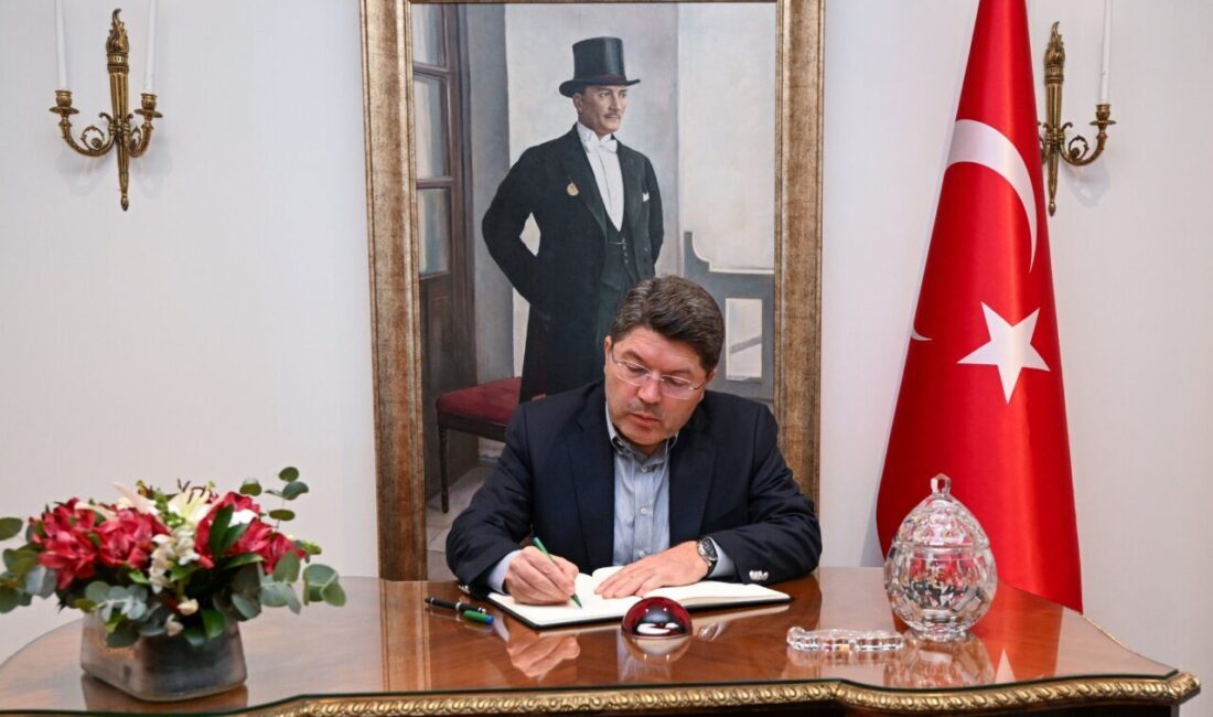 İSPANYA, – ADALET Bakanı Yılmaz Tunç, Türkiye’nin Madrid Büyükelçiliği’ni ziyaret