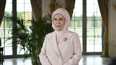 İSTANBUL, – CUMHURBAŞKANI Recep Tayyip Erdoğan’ın eşi Emine Erdoğan, ‘Büyüyen