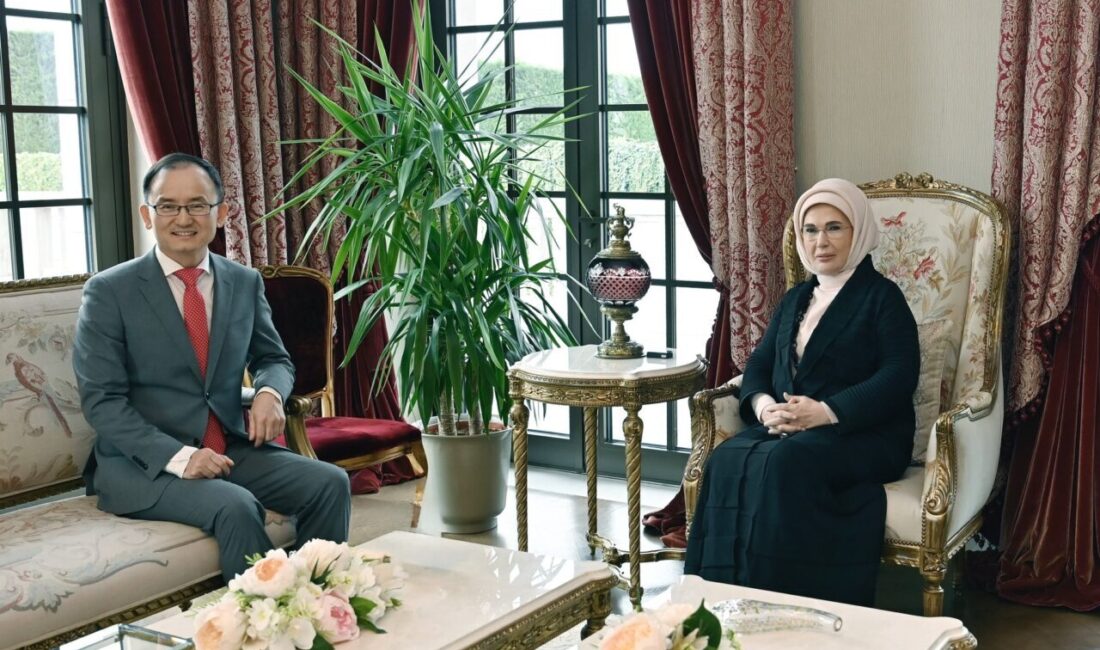ANKARA, – CUMHURBAŞKANI Recep Tayyip Erdoğan’ın eşi Emine Erdoğan, Çin