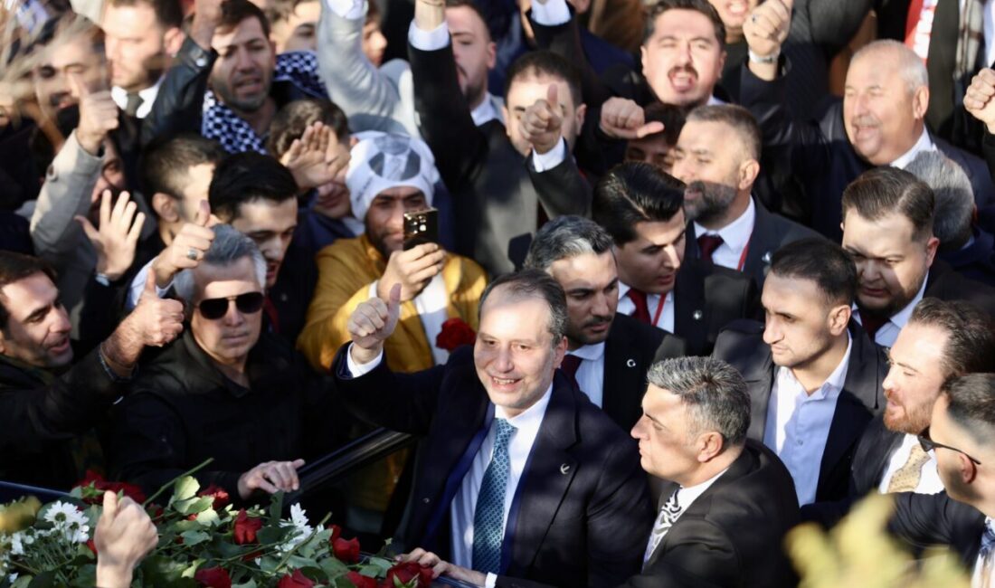 ERBAKAN, YENİDEN GENEL BAŞKANLIĞA SEÇİLDİ Yeniden Refah Partisi’nin 3’üncü Olağan