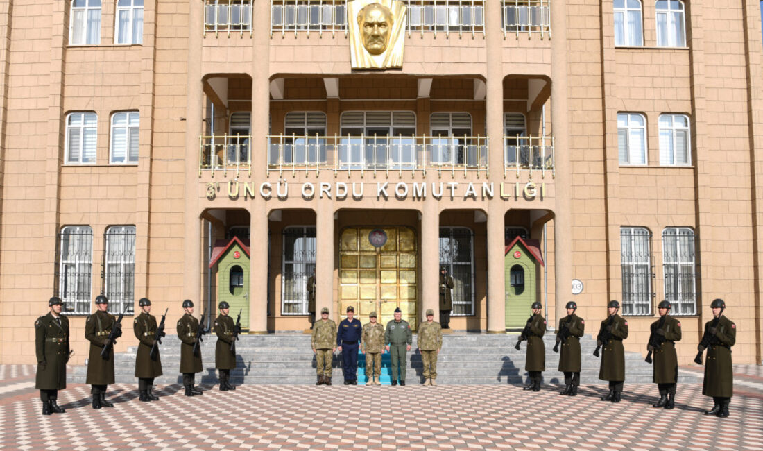 ANKARA, – GENELKURMAY Başkanı Orgeneral Selçuk Bayraktaroğlu, Erzincan’da 3’üncü Ordu