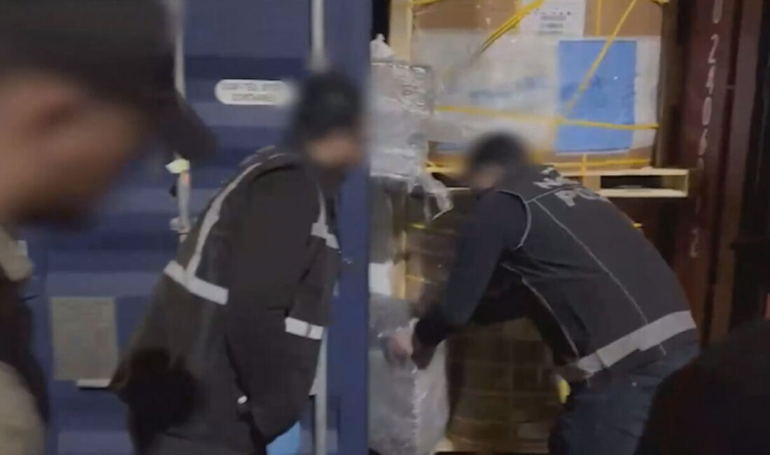 Derya EVREN KORKMAZ / İSTANBUL, – Beylikdüzü Ambarlı Limanı’nda bir