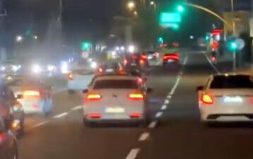 İhsan DÖRTKARDEŞ/İSTANBUL, – AVCILAR’da düğün konvoyunda bulunan araçların sürücüleri trafiği