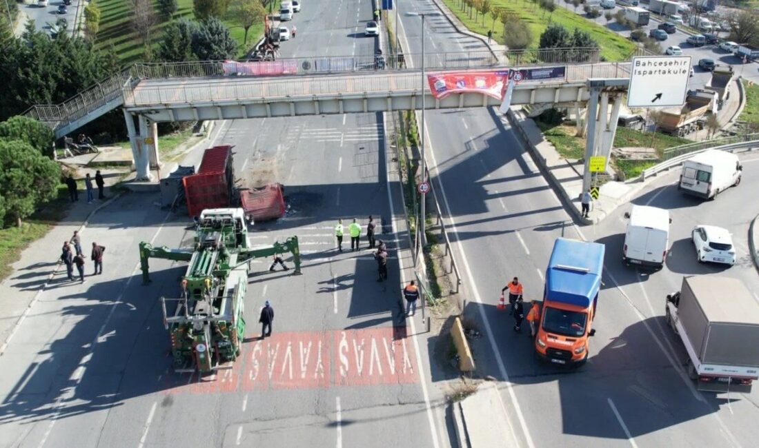 Vehbi DEMİR / İSTANBUL, -Avcılar Tahtakale Mahallesi Vali Recep Yazıcıoğlu