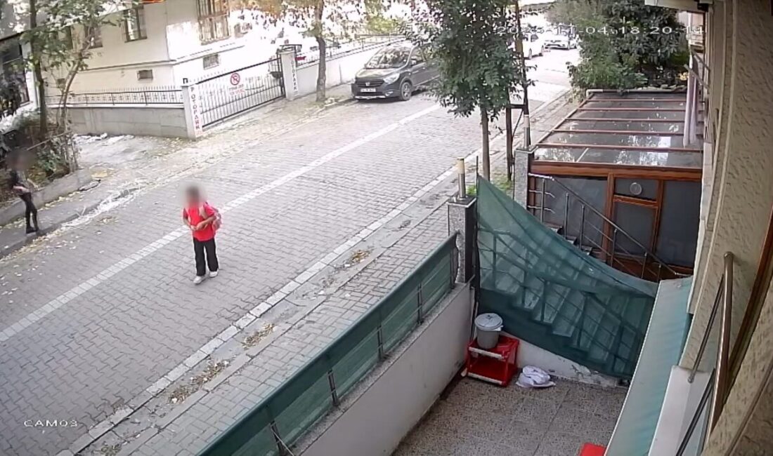 İhsan DÖRTKARDEŞ / İSTANBUL, – AVCILAR’da okula gitmek için evinin